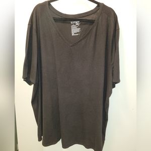 Terra & Sky black v-neck tee
